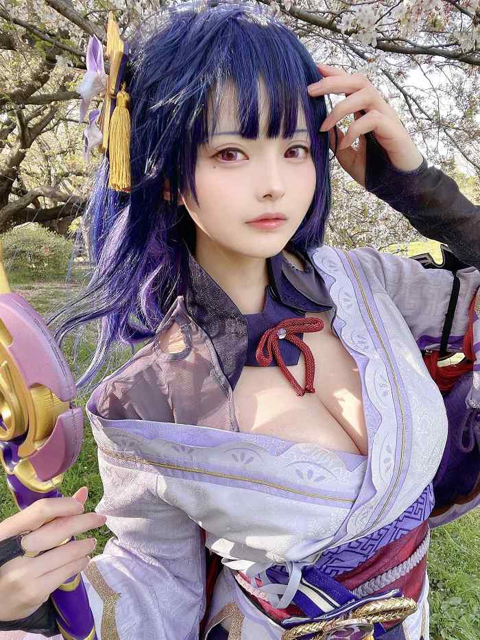 【大増量50ページ】すずら Beyond Human写真集表紙1