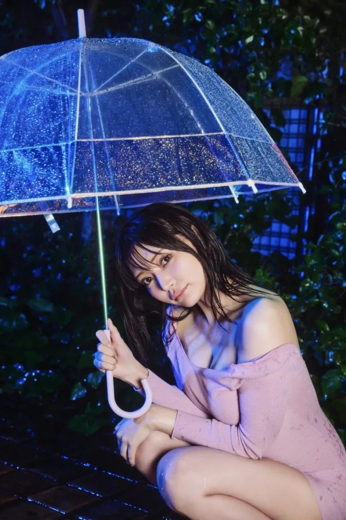 似鳥沙也加PHOTOBOOK［Resistance］DMM限定版写真集表紙3