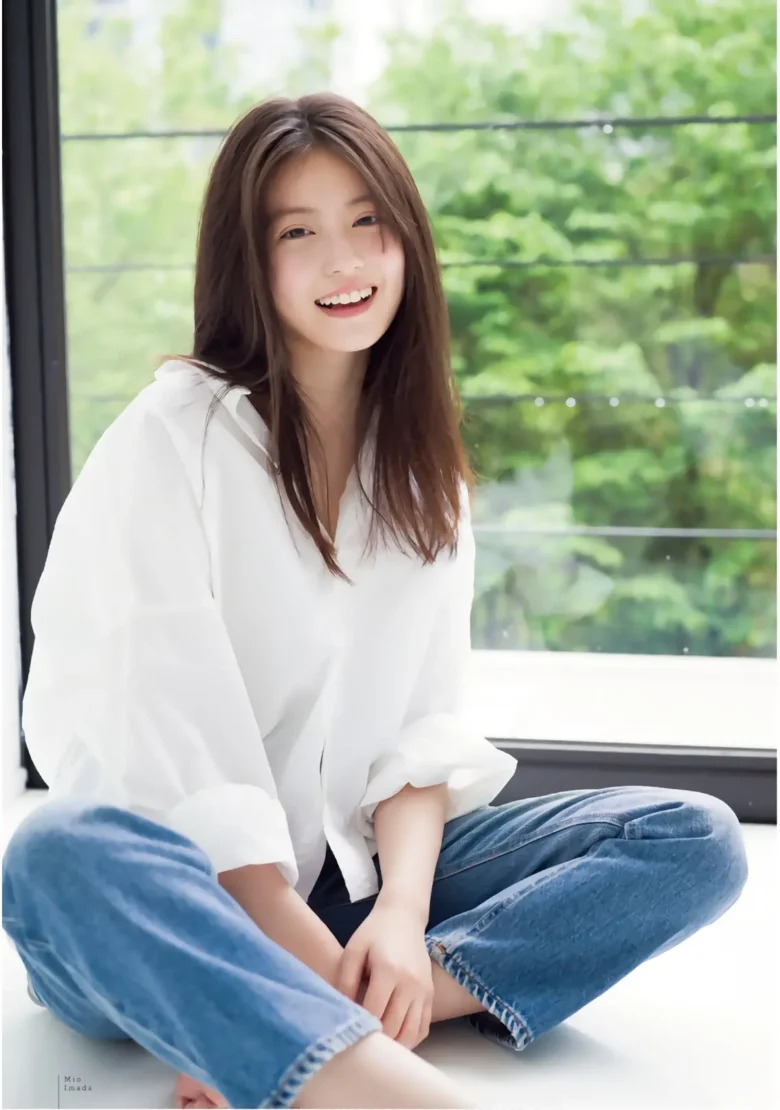 今田美桜写真集「スタミナ」表紙1